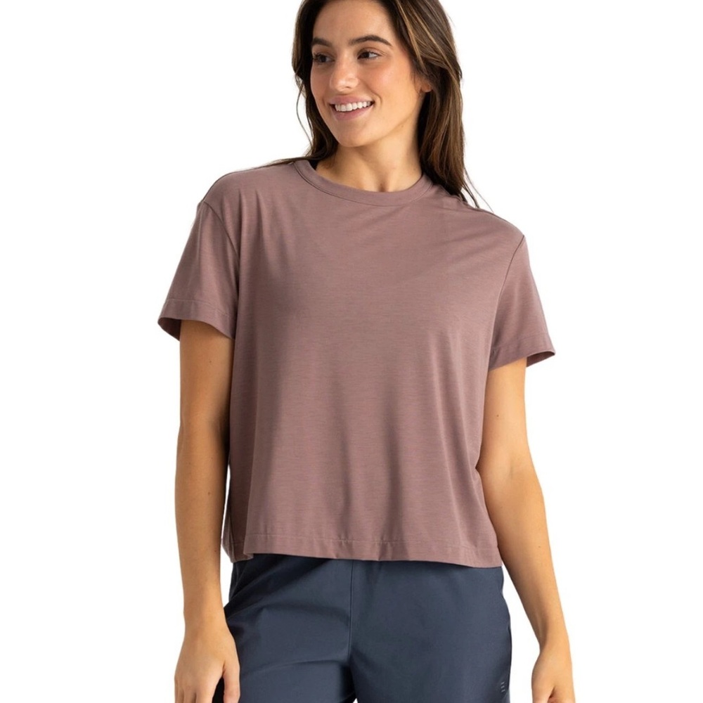 Free Fly Apparel Women's Relaxed Short-Sleeve Tee in Mauve
